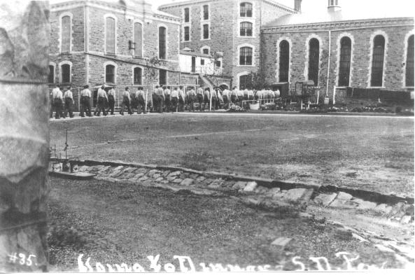 Inmates returning back to the cell blocks from the yard